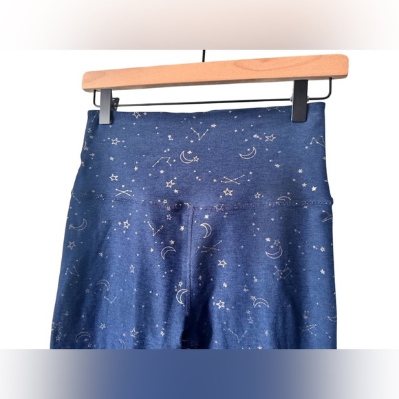 Beyond Yoga 339 High Waisted Midi Legging in Nocturnal Navy-G - Picture 6 of 11